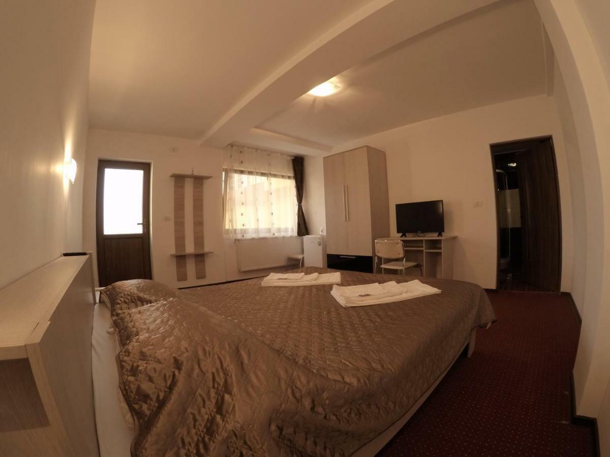 Casa Tiky Hotel Timişoara Eksteriør billede