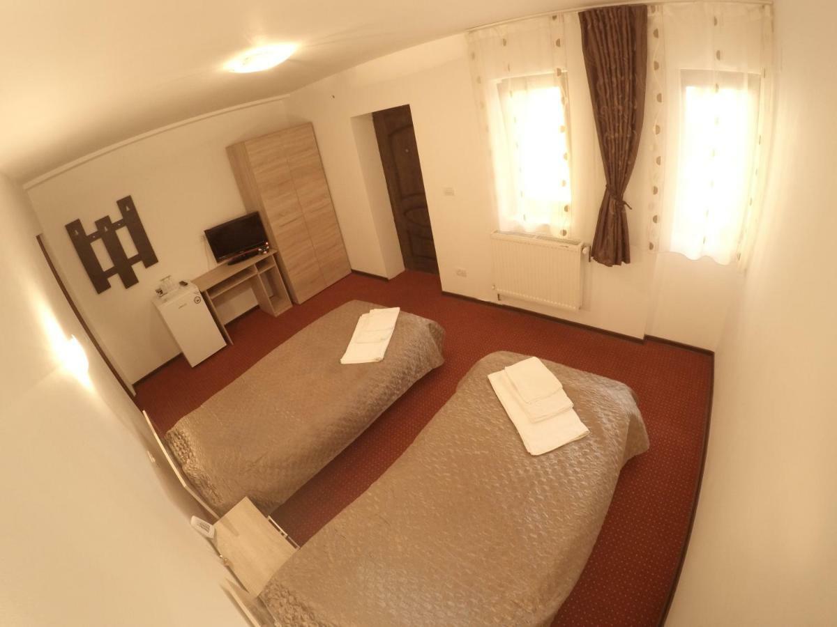 Casa Tiky Hotel Timişoara Eksteriør billede