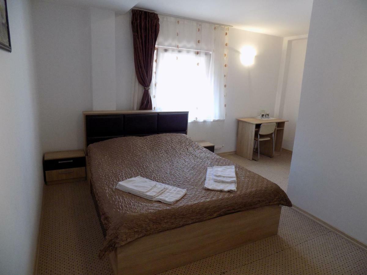 Casa Tiky Hotel Timişoara Eksteriør billede